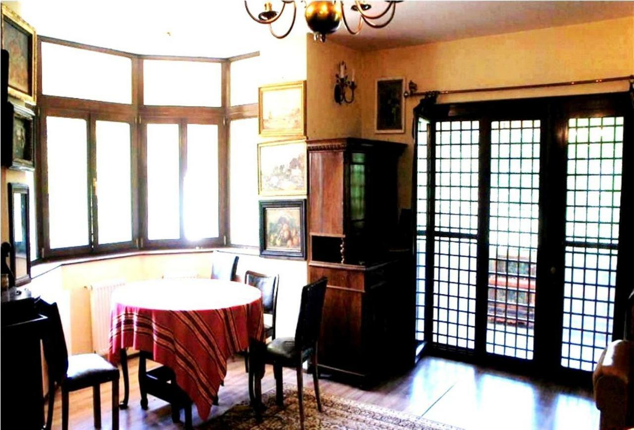 Leyla Guesthouse Castel Brasov Bagian luar foto