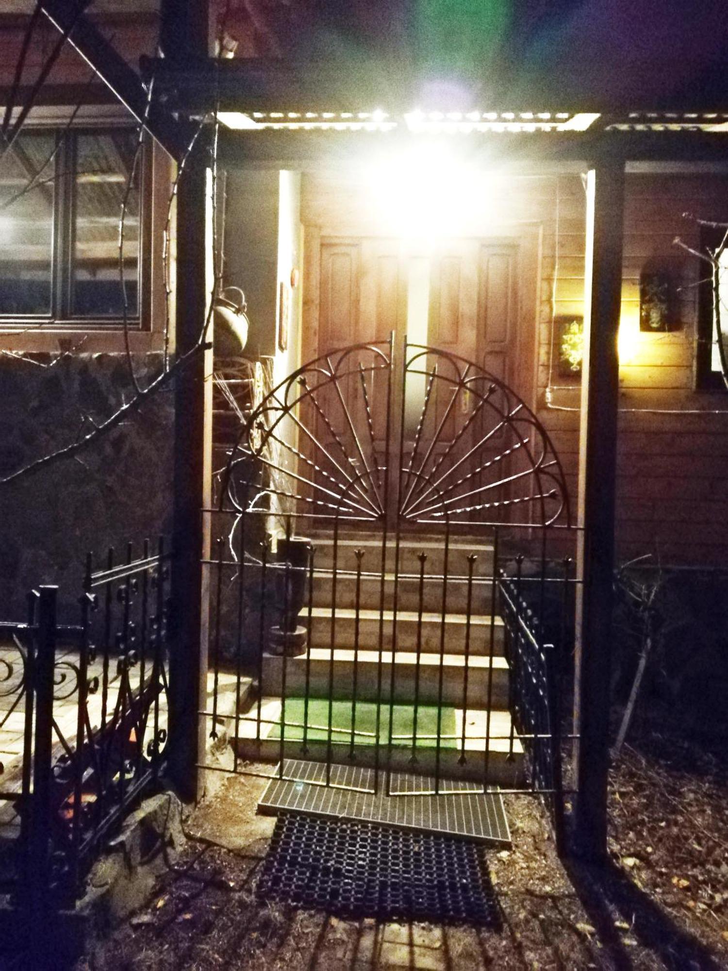 Leyla Guesthouse Castel Brasov Bagian luar foto